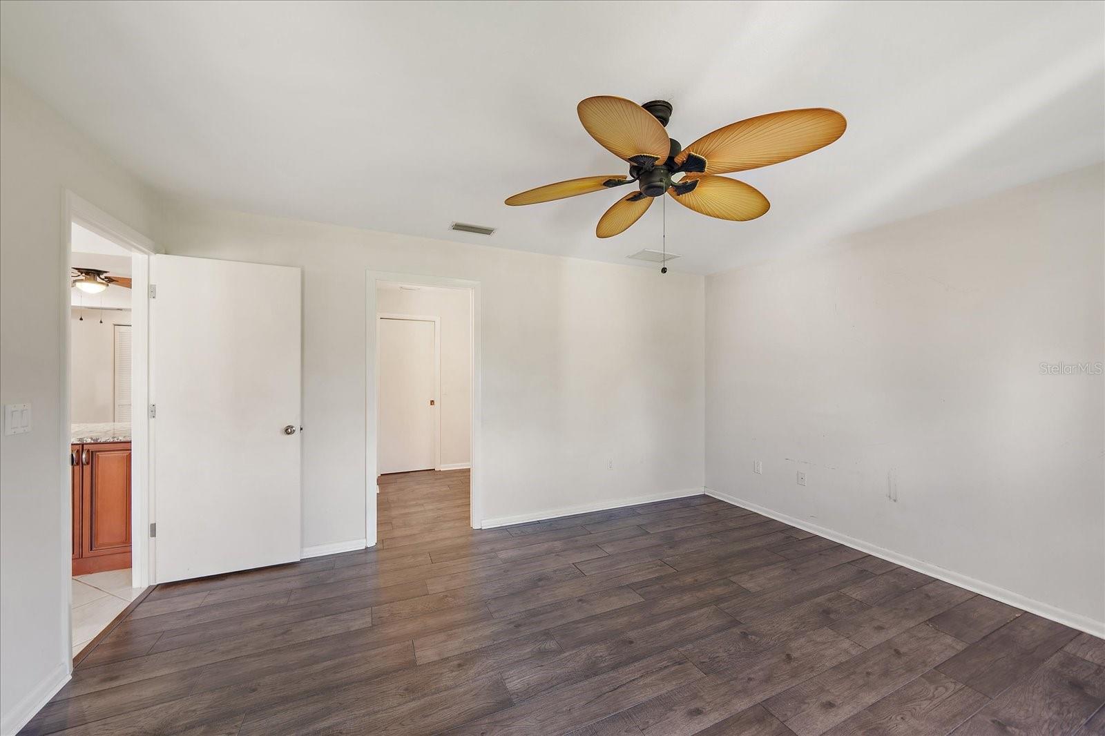 COVE POINTE - Residential