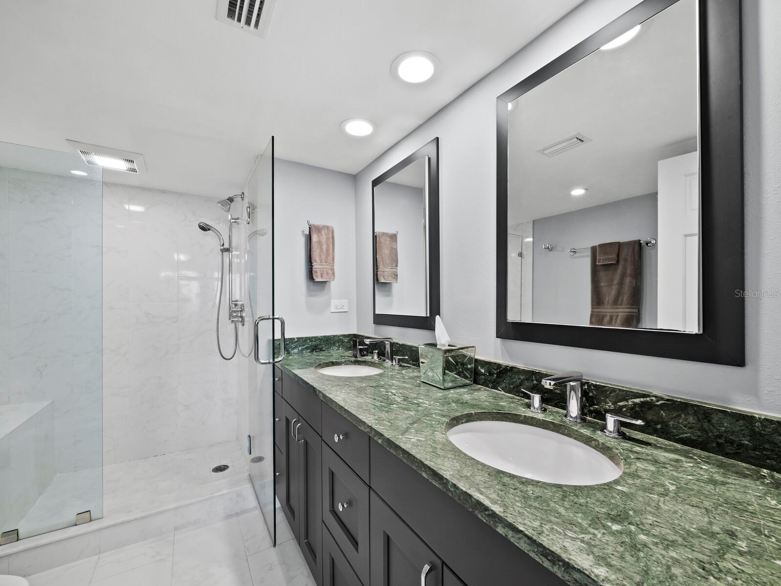 PLAYERS CLUB I - Residential