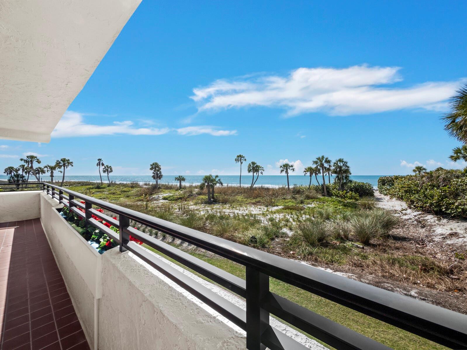 PLAYERS CLUB I - Residential