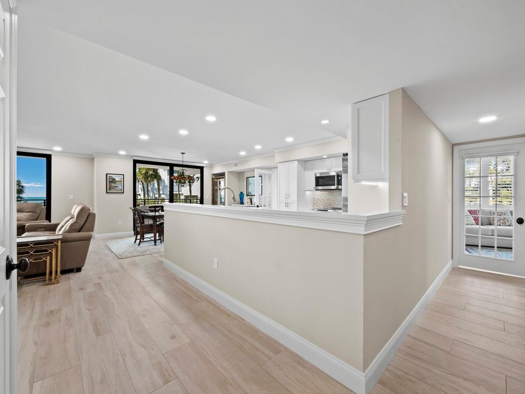 Photo of 1485 Gulf Of Mexico Drive #110, Longboat Key, FL 34228 (MLS # A4681044)