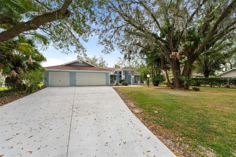 A home in LAKELAND