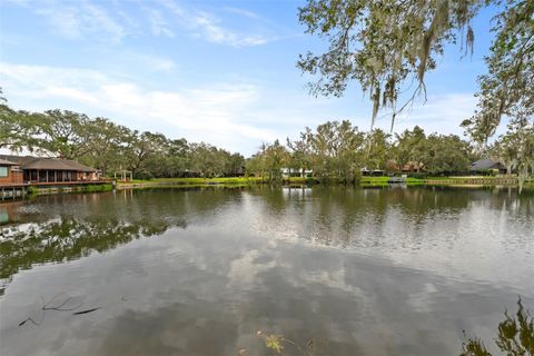 A home in LAKELAND