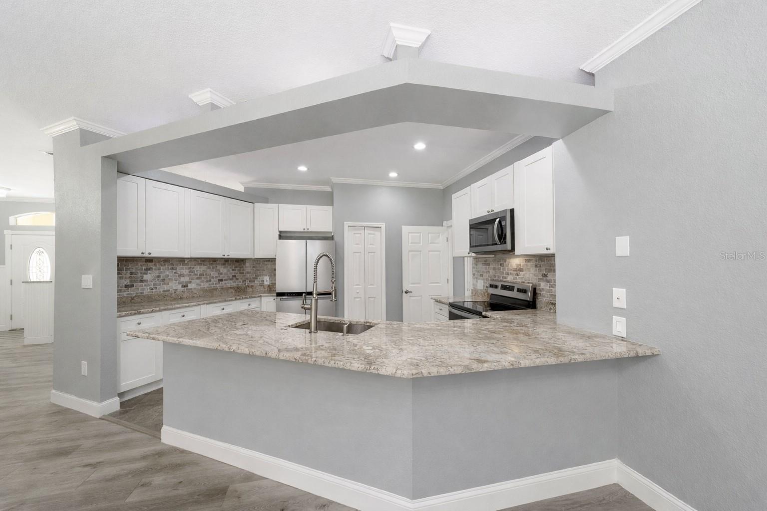 RAINBOW SPGS CNTRY CLUB ESTATE - Residential