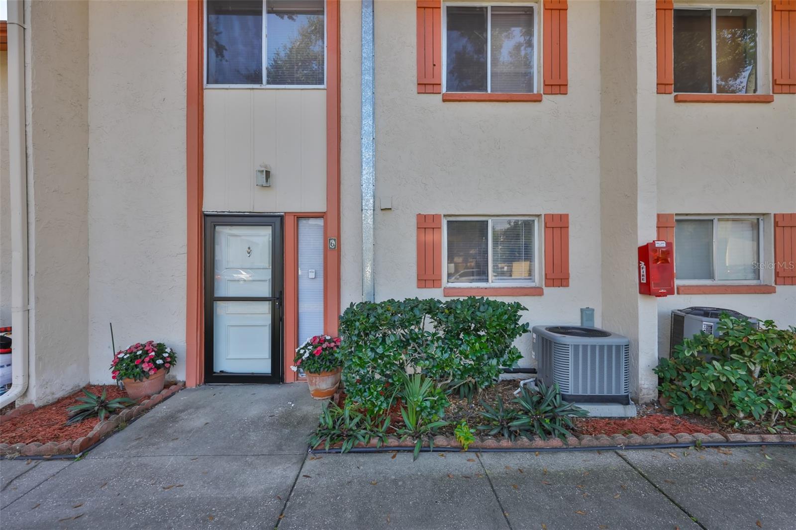 WHISPER WOOD TWNHMS CONDO - Residential Lease