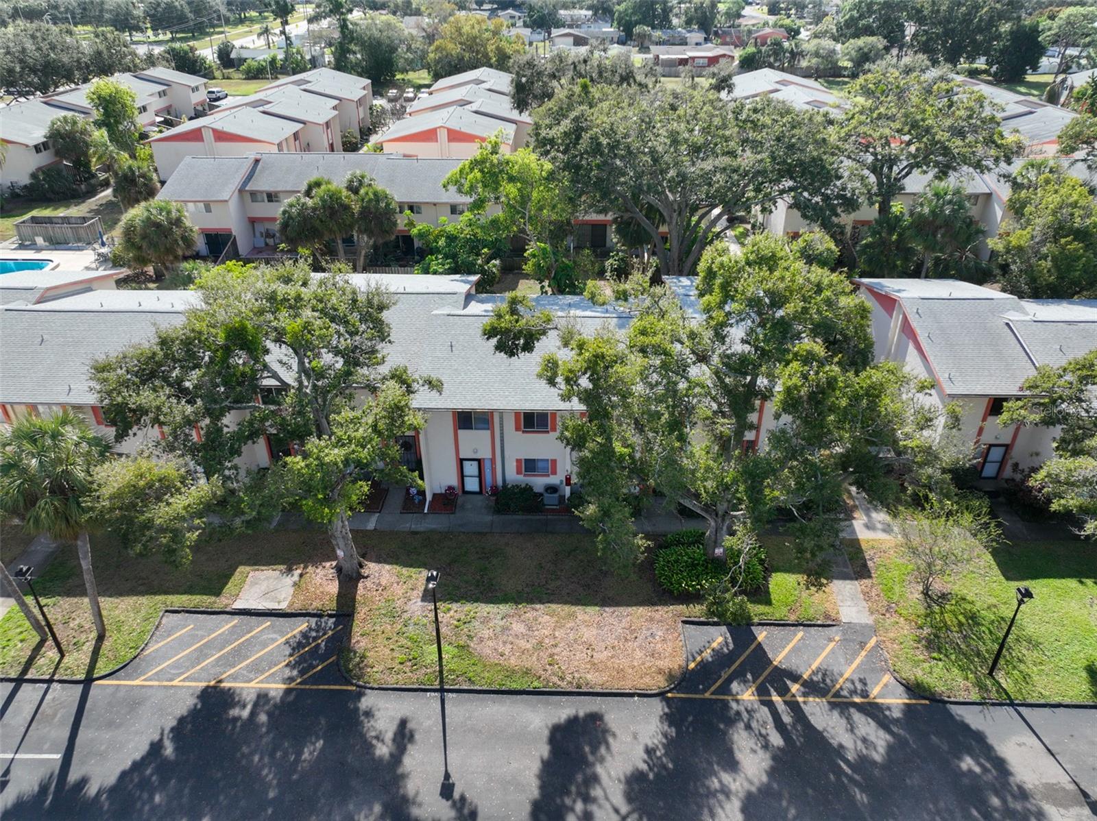 WHISPER WOOD TWNHMS CONDO - Residential Lease