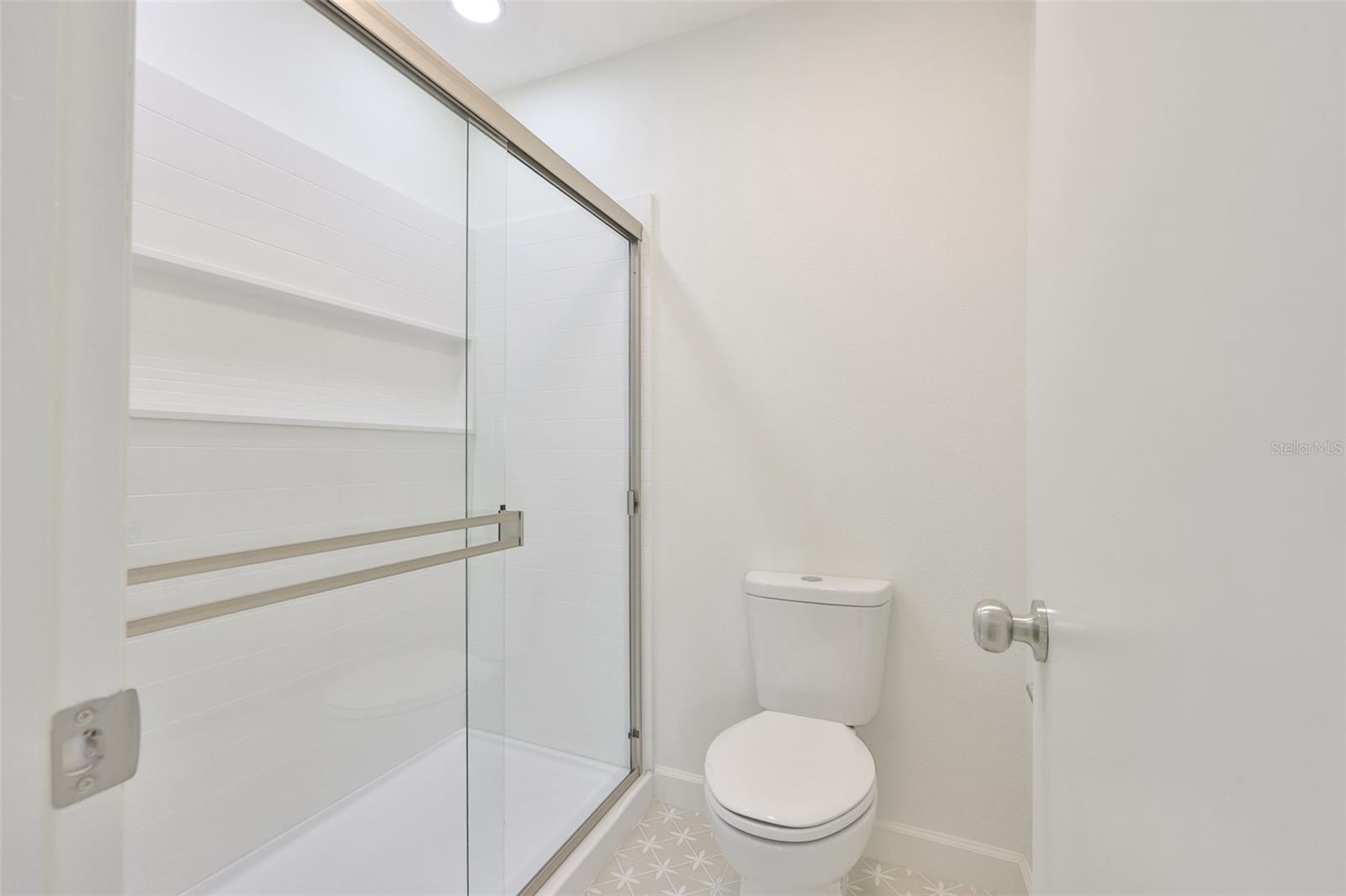 WHISPER WOOD TWNHMS CONDO - Residential Lease