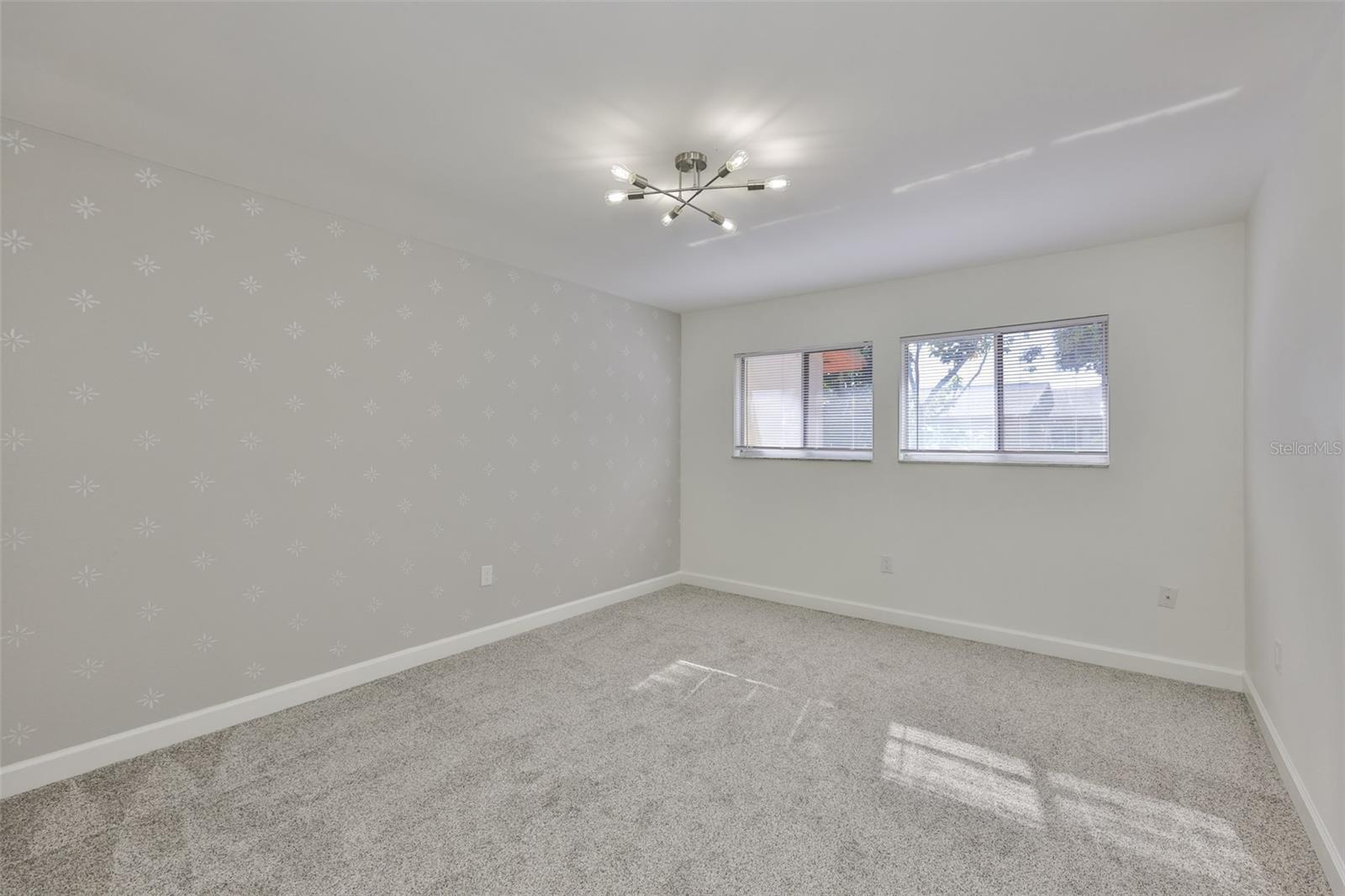 WHISPER WOOD TWNHMS CONDO - Residential Lease