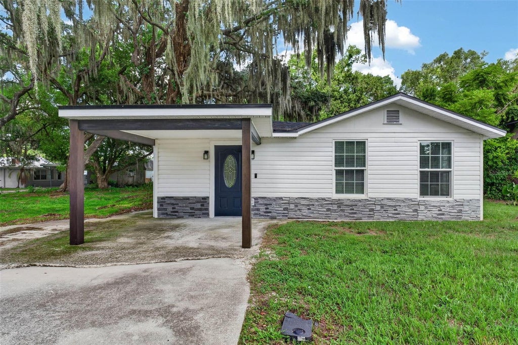 Photo of 925 Adrian Court, Lakeland, FL 33801 (MLS # O6424317)