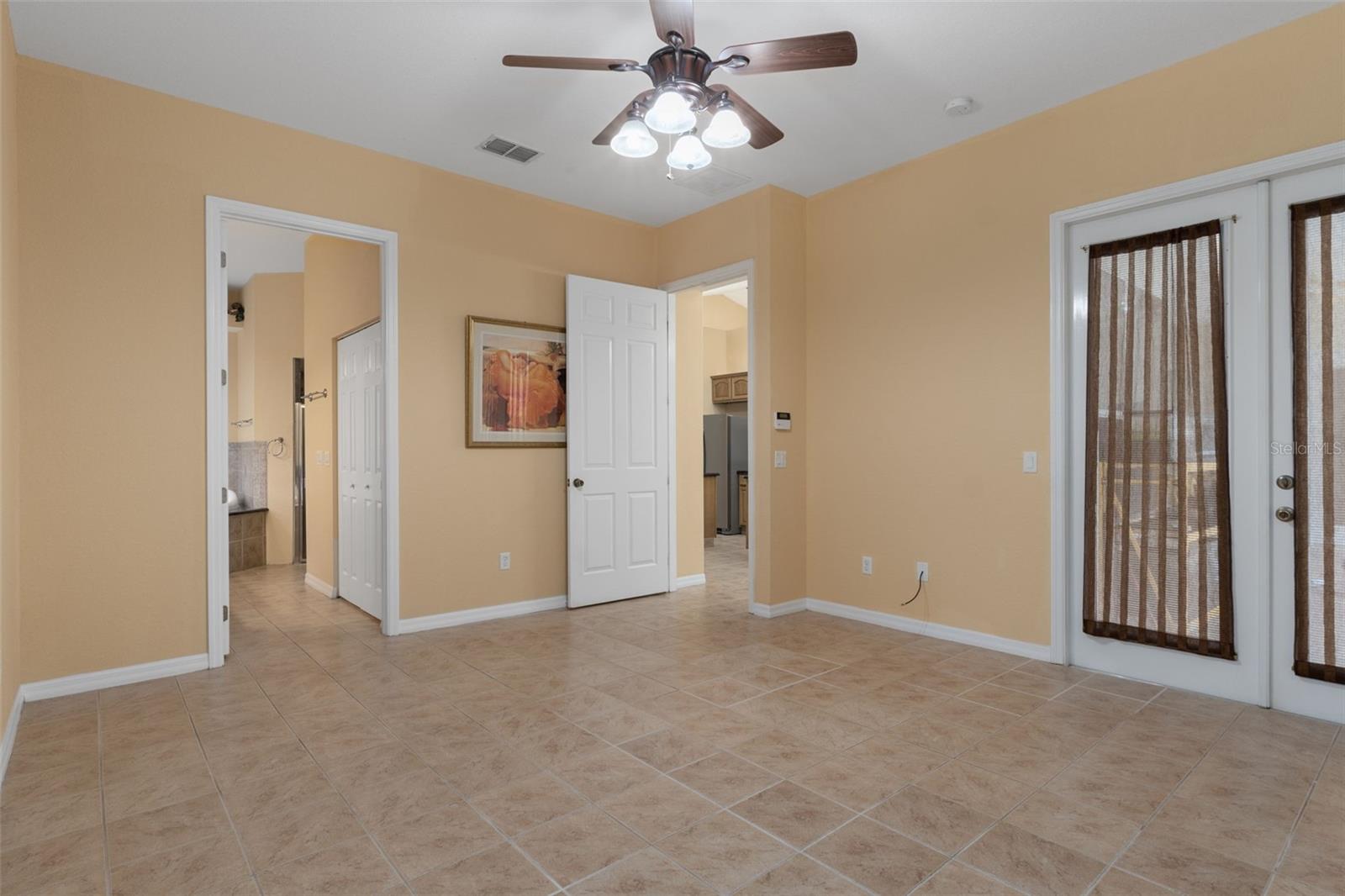 LEISURE HILLS - Residential