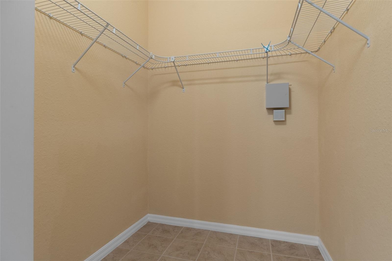 LEISURE HILLS - Residential