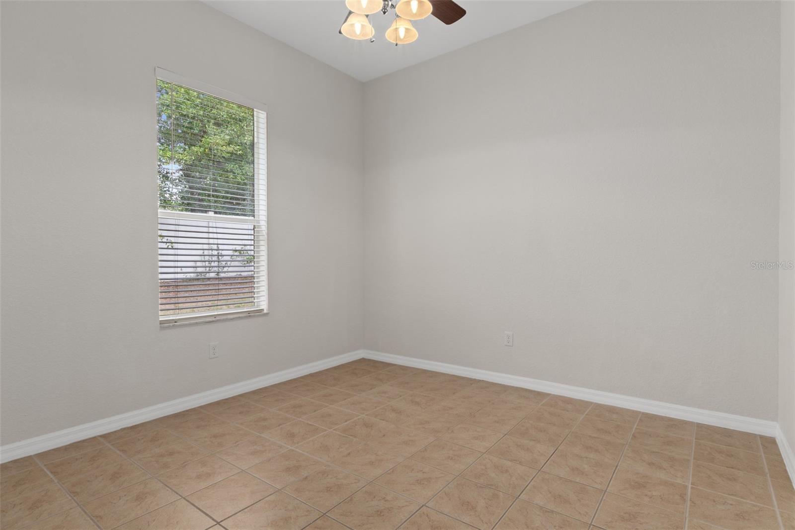 LEISURE HILLS - Residential