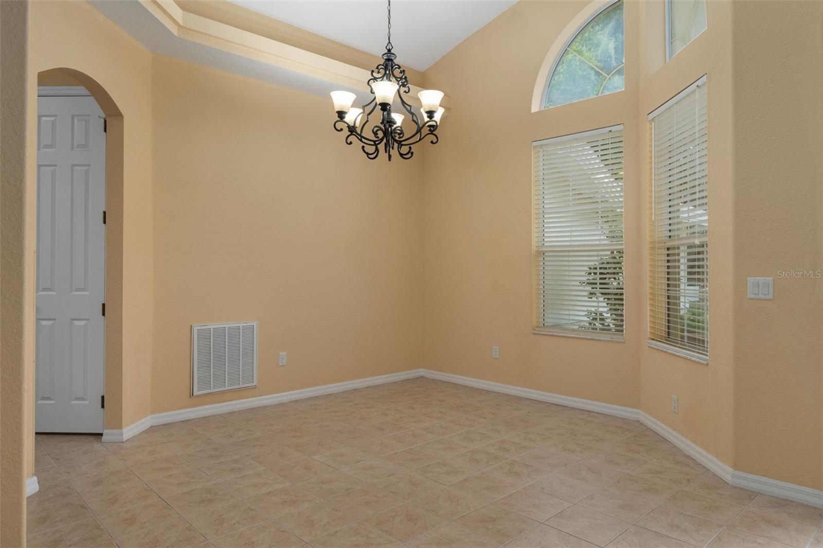 LEISURE HILLS - Residential