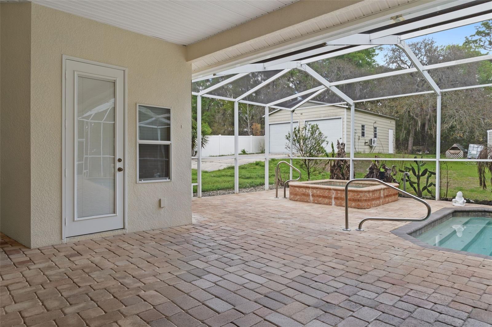 LEISURE HILLS - Residential