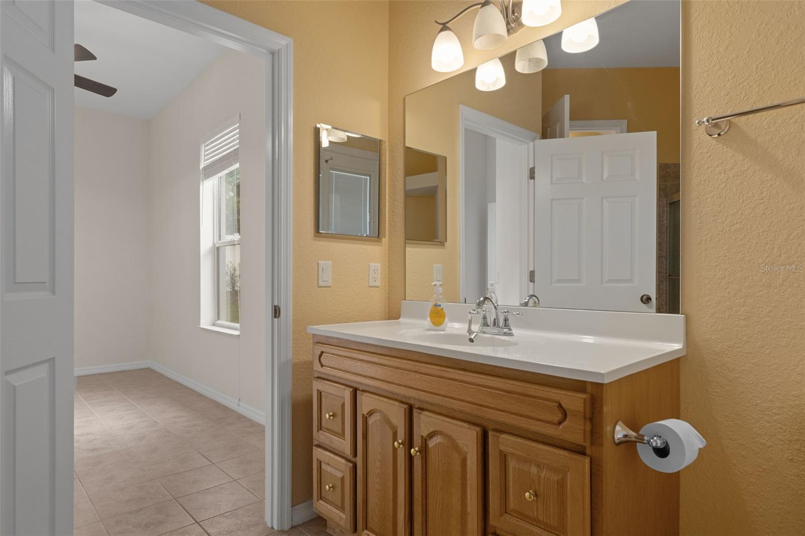 LEISURE HILLS - Residential