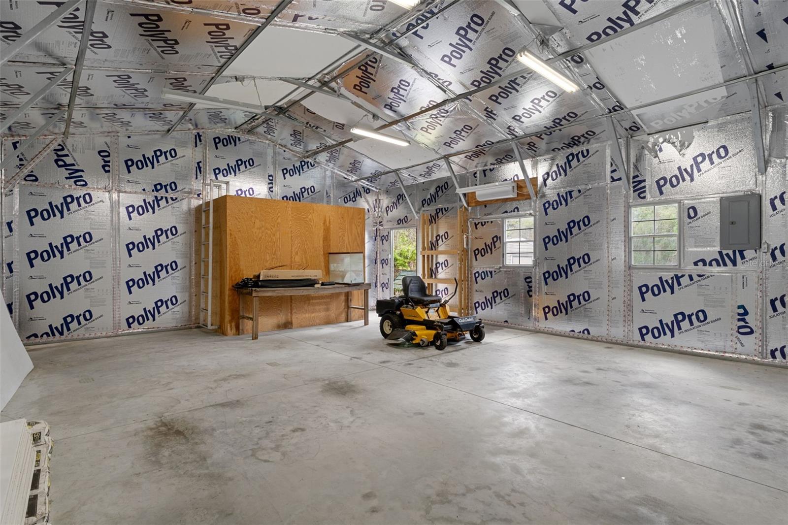 LEISURE HILLS - Residential