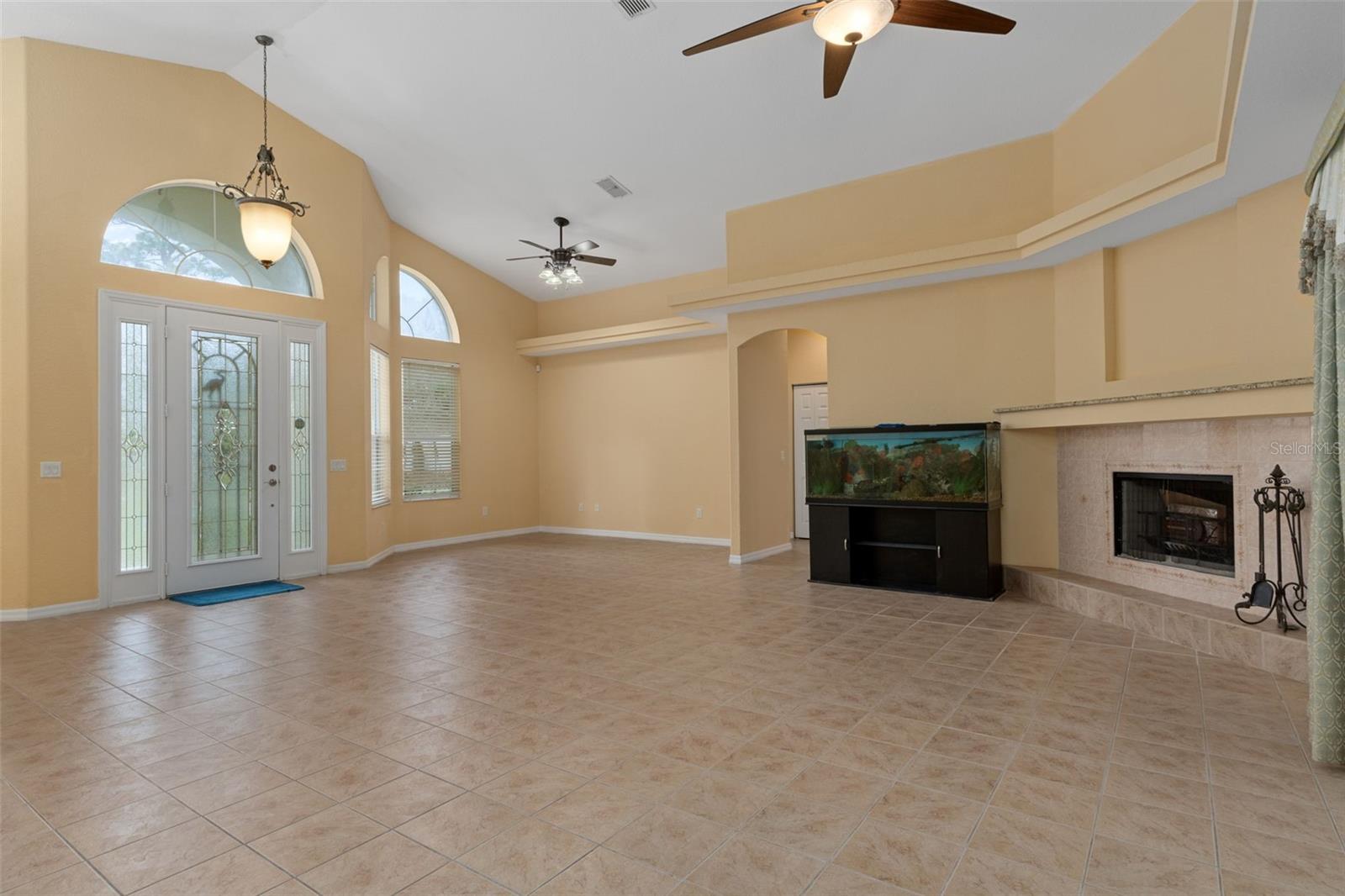 LEISURE HILLS - Residential