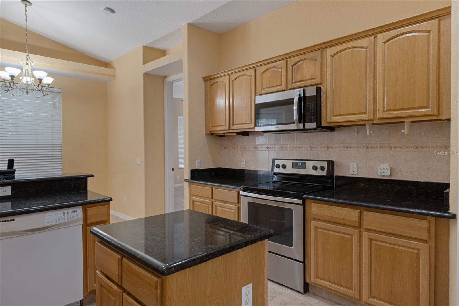 LEISURE HILLS - Residential