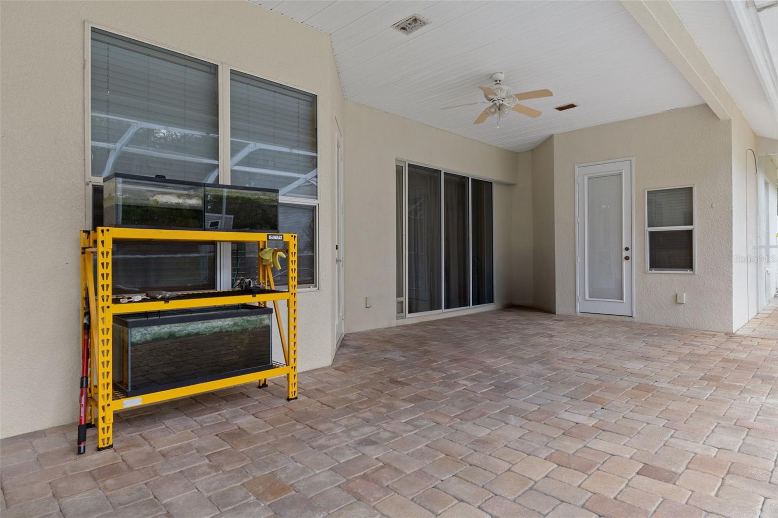 LEISURE HILLS - Residential