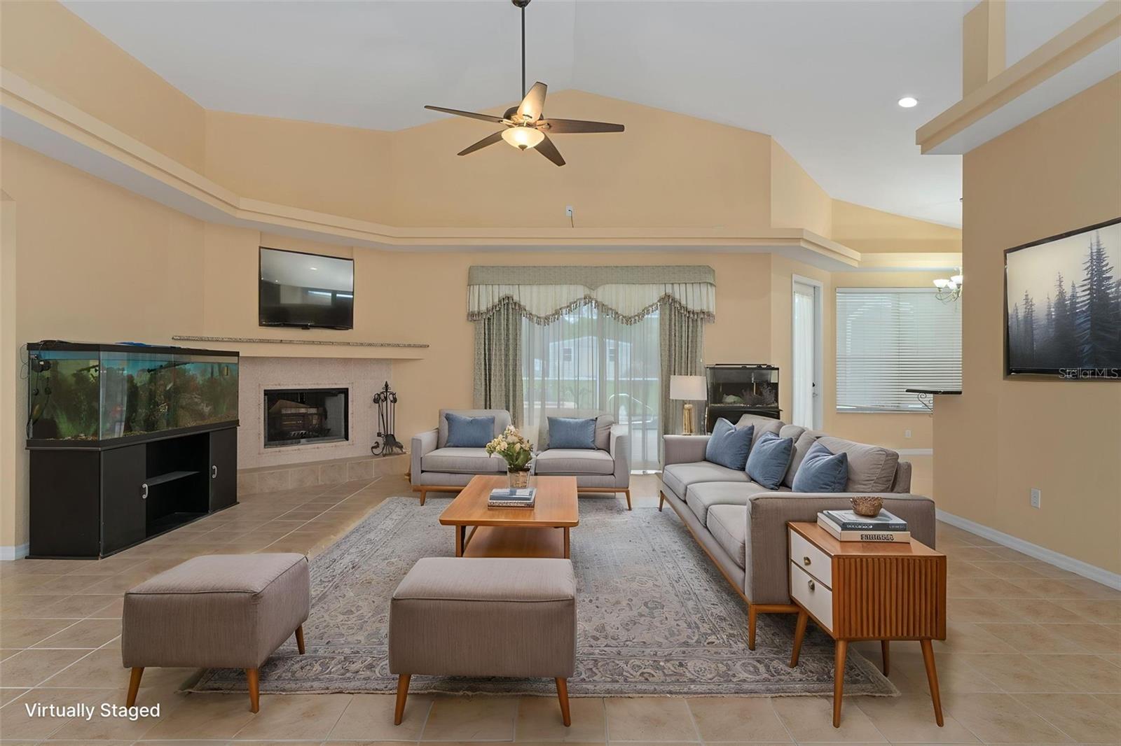 LEISURE HILLS - Residential