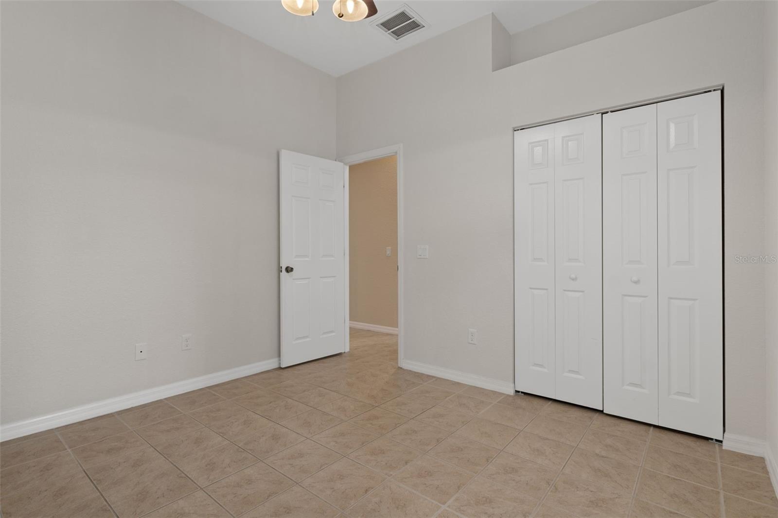 LEISURE HILLS - Residential