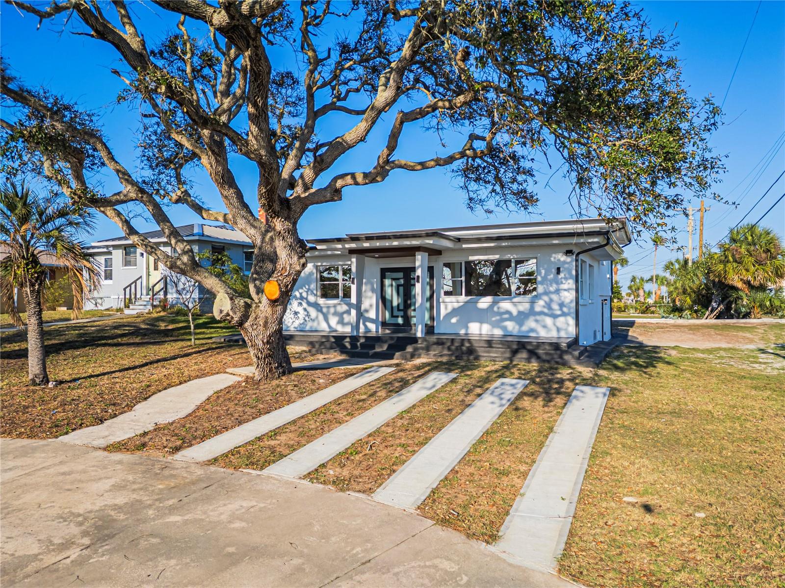 2061 S PENINSULA DRIVE