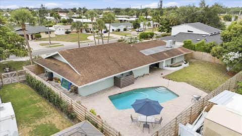 Photo of 3612 S Lockwood Ridge Road, Sarasota, FL 34239 (MLS # A4696876)
