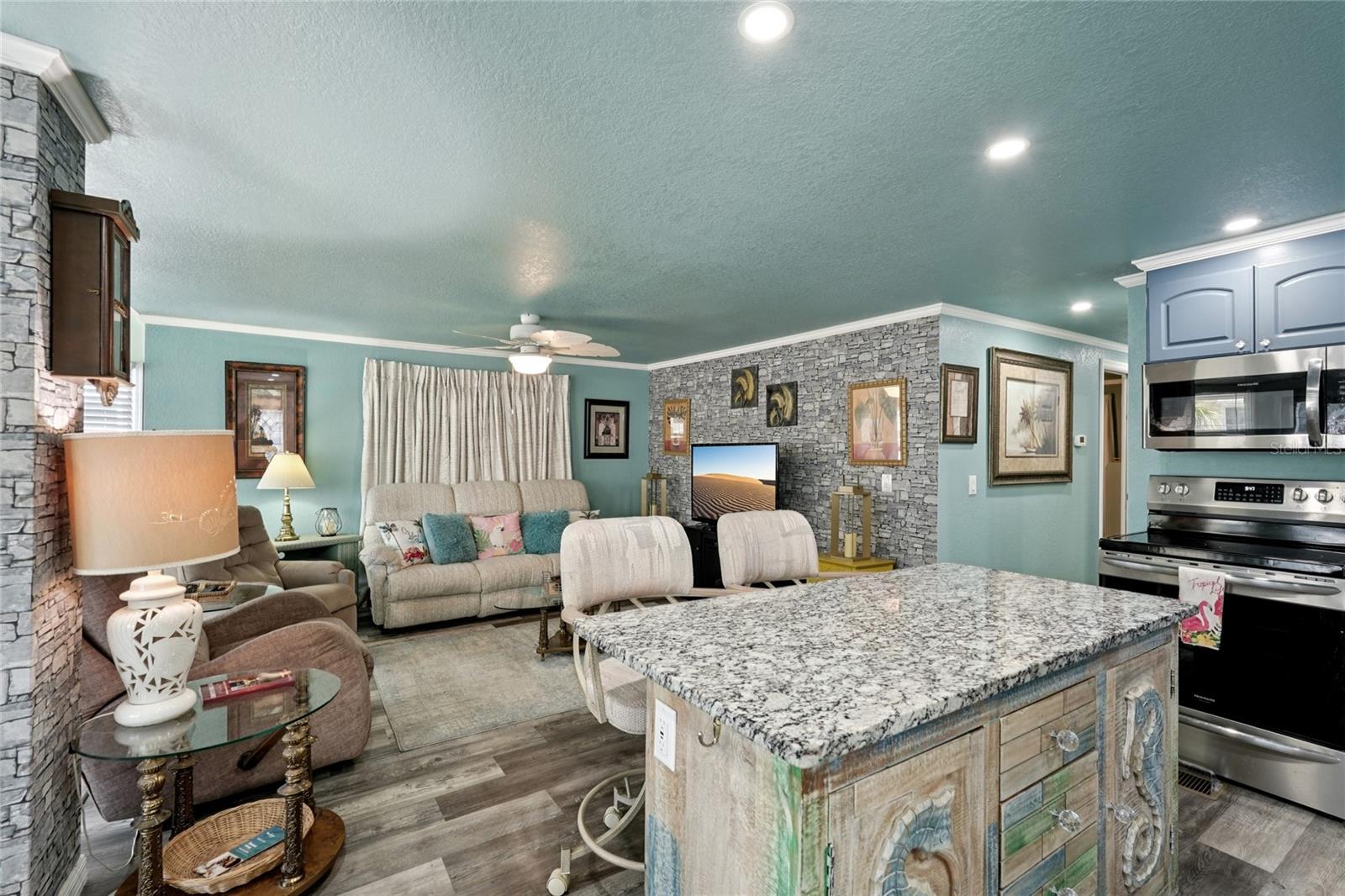 VENICE ISLE - Residential