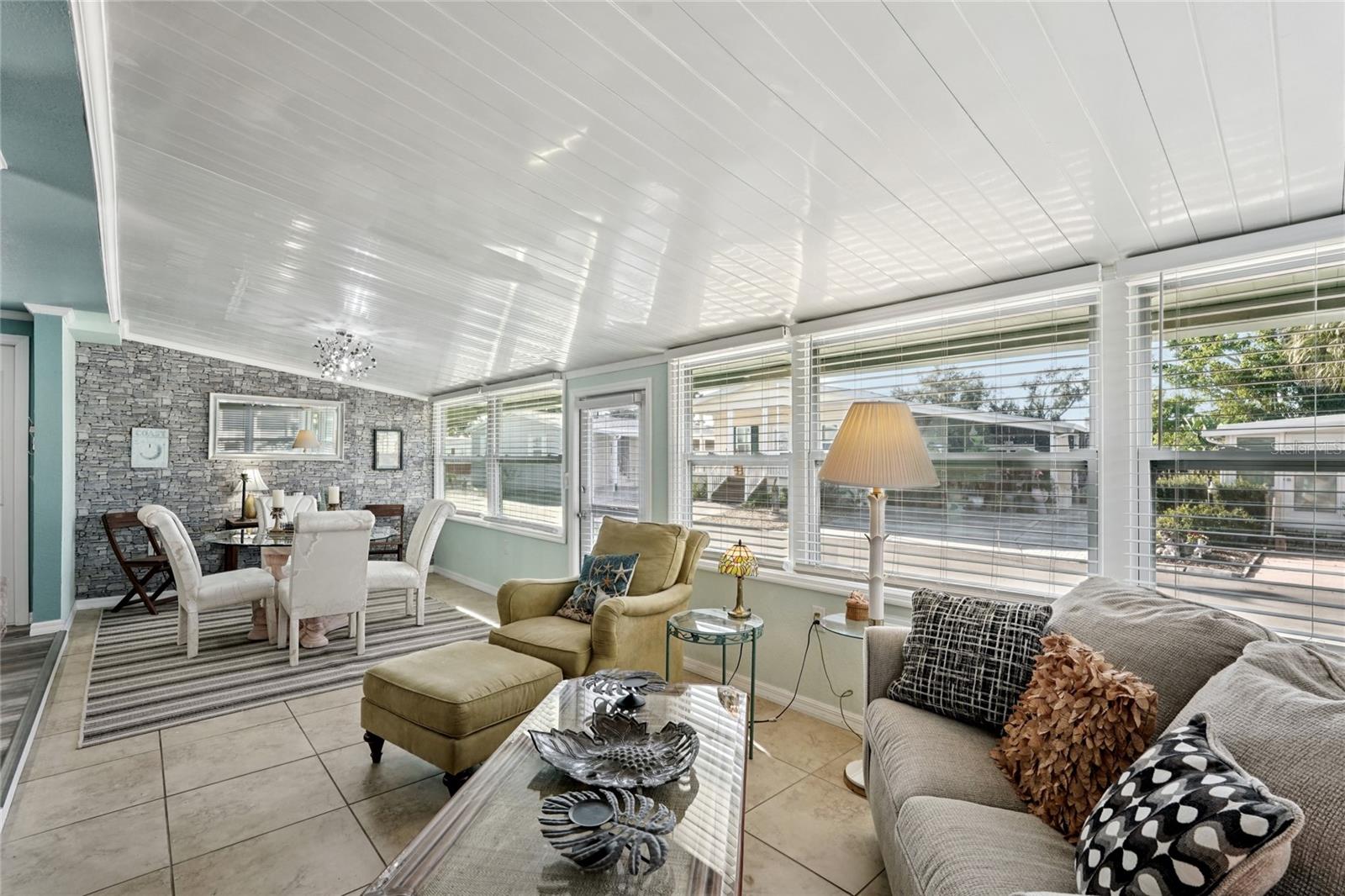 VENICE ISLE - Residential