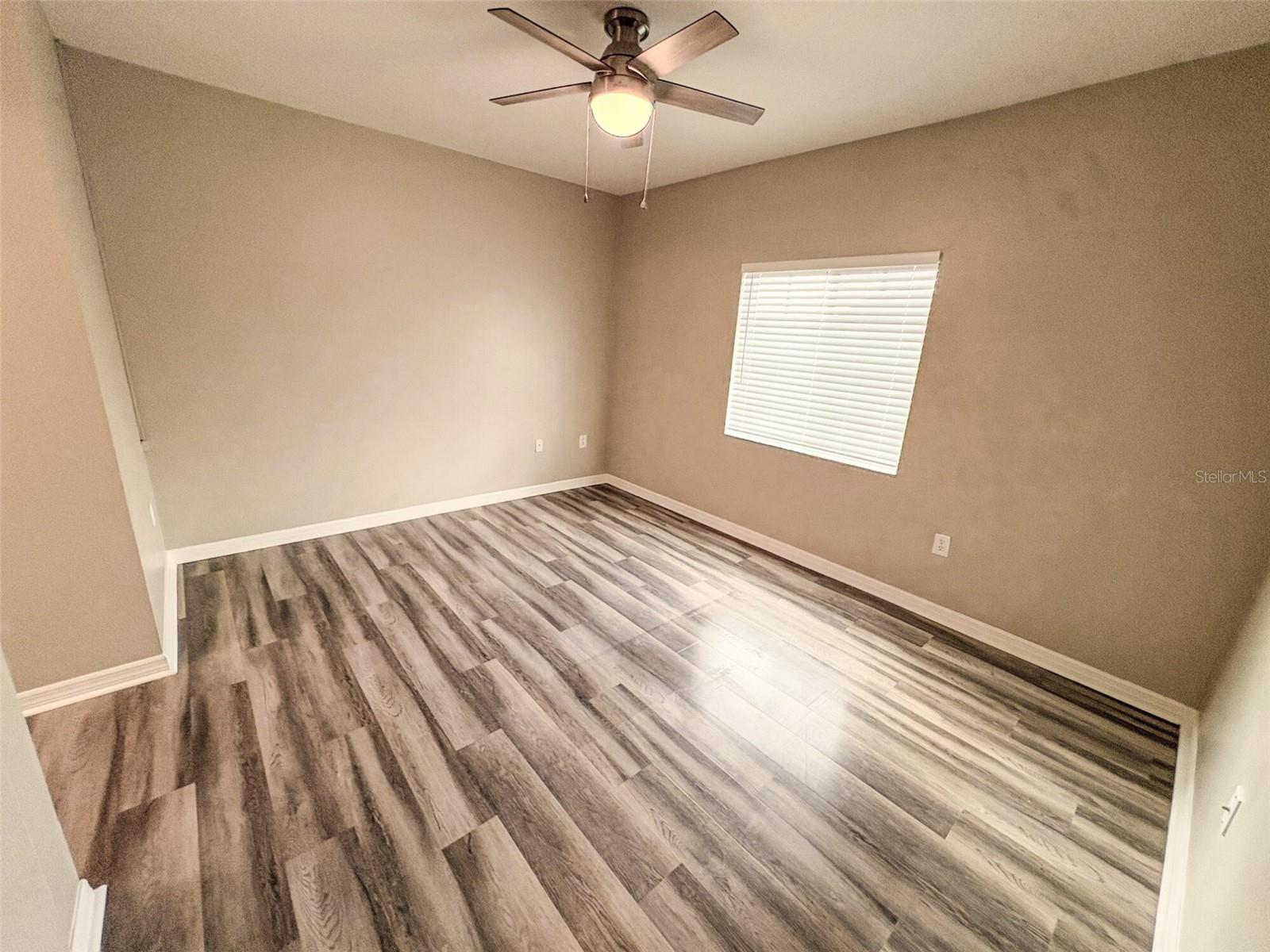 VILLAGES OF BLOOMINGDALE CONDO - Residential Lease