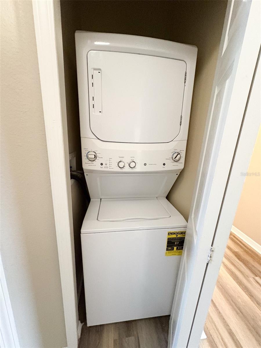 VILLAGES OF BLOOMINGDALE CONDO - Residential Lease