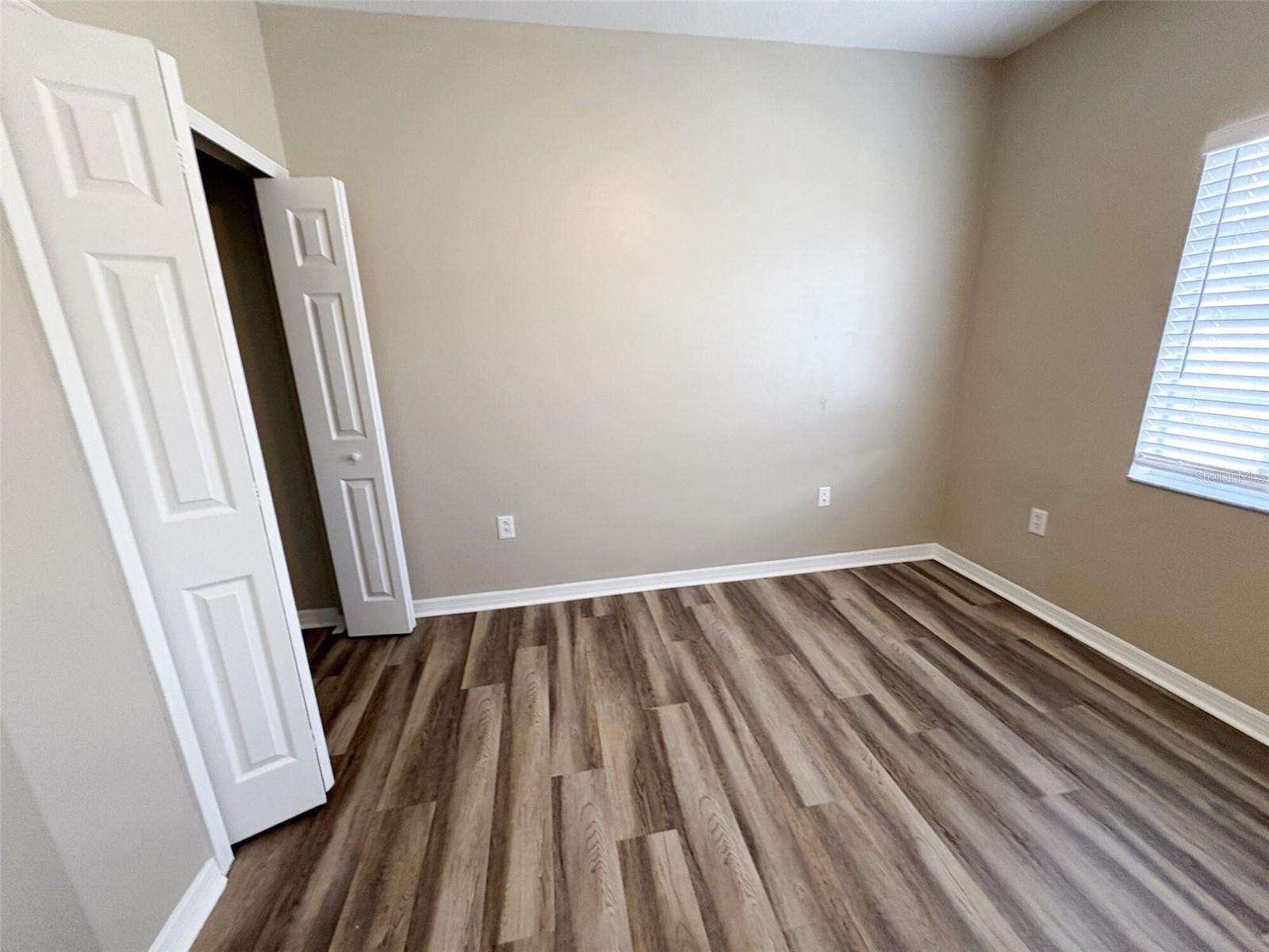 VILLAGES OF BLOOMINGDALE CONDO - Residential Lease