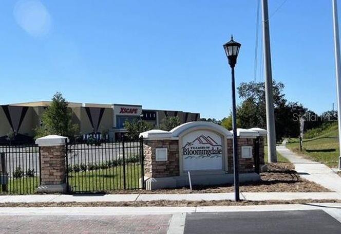 VILLAGES OF BLOOMINGDALE CONDO - Residential Lease