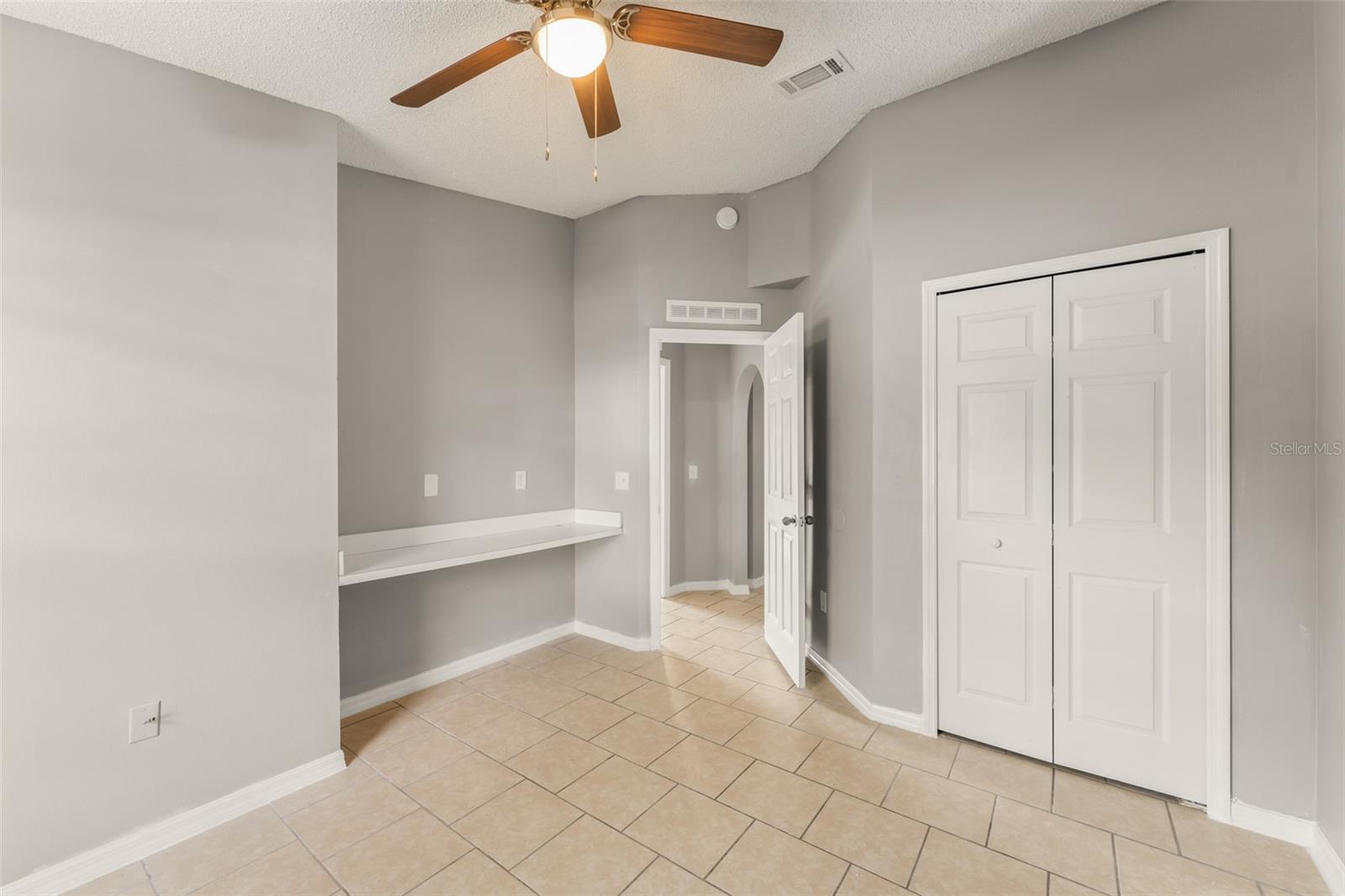 881 VANDERBILT DRIVE