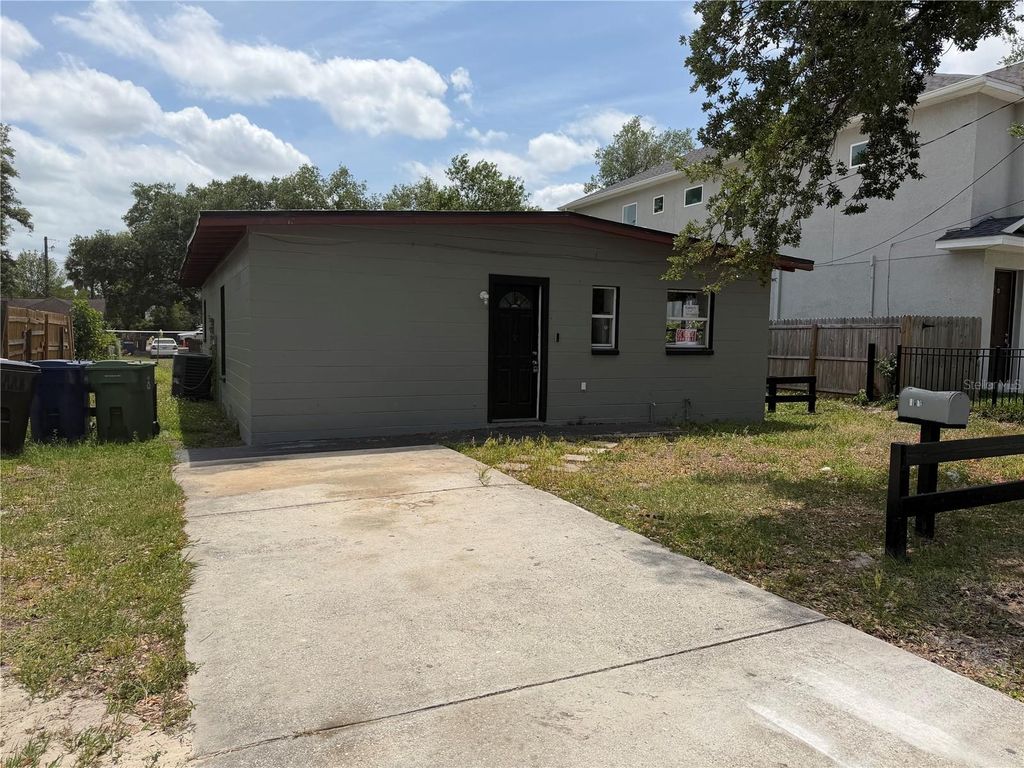 Photo of 2615 E 23rd Avenue, Tampa, FL 33605 (MLS # TB8500040)