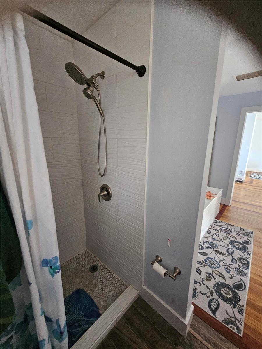 ENGLEWOOD ISLES SUB - Residential