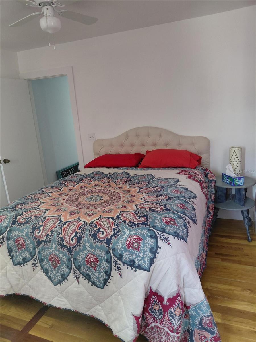 ENGLEWOOD ISLES SUB - Residential