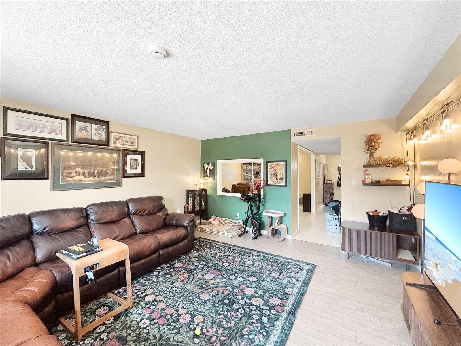 LAKE HOWELL ARMS CONDO - Residential