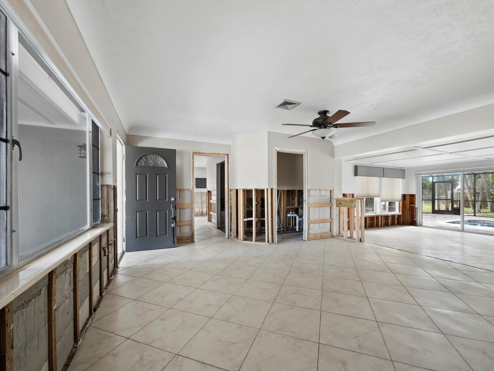 153 N ADAMS DRIVE