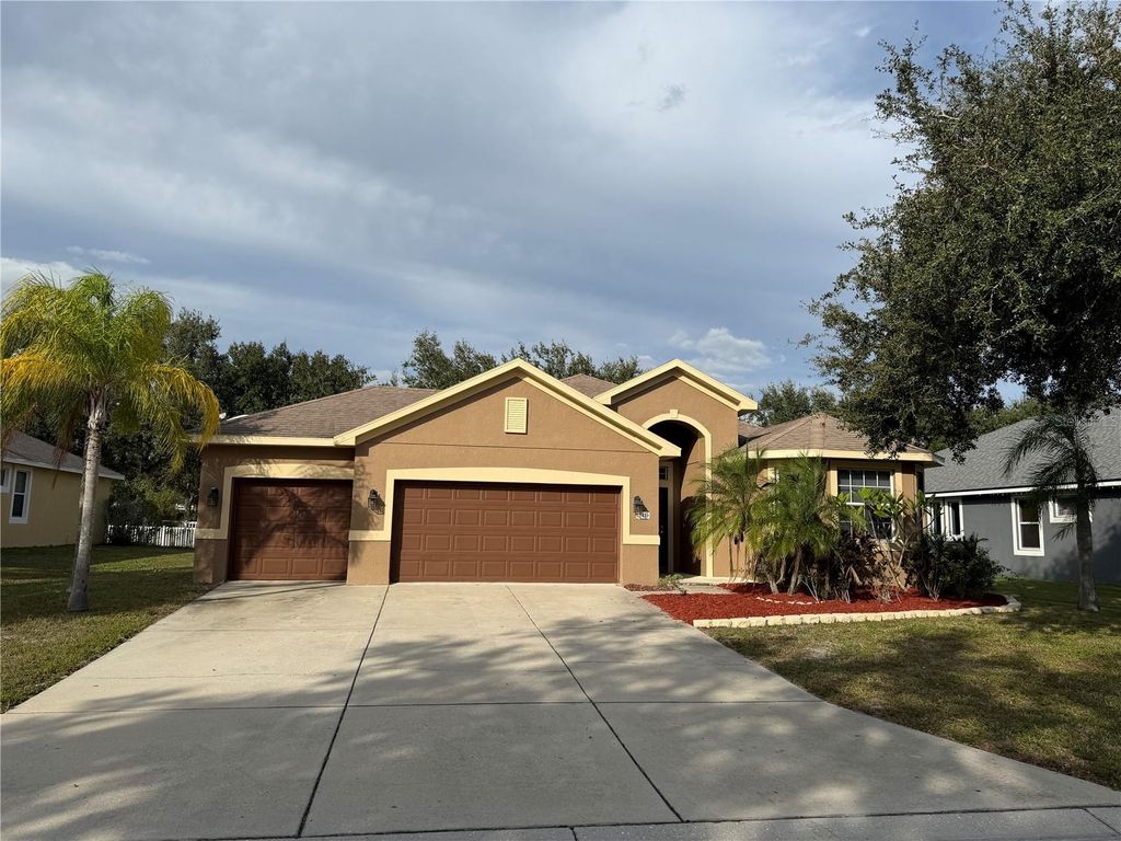 Photo of 12418 24th Street E, Parrish, FL 34219 (MLS # A4674056)
