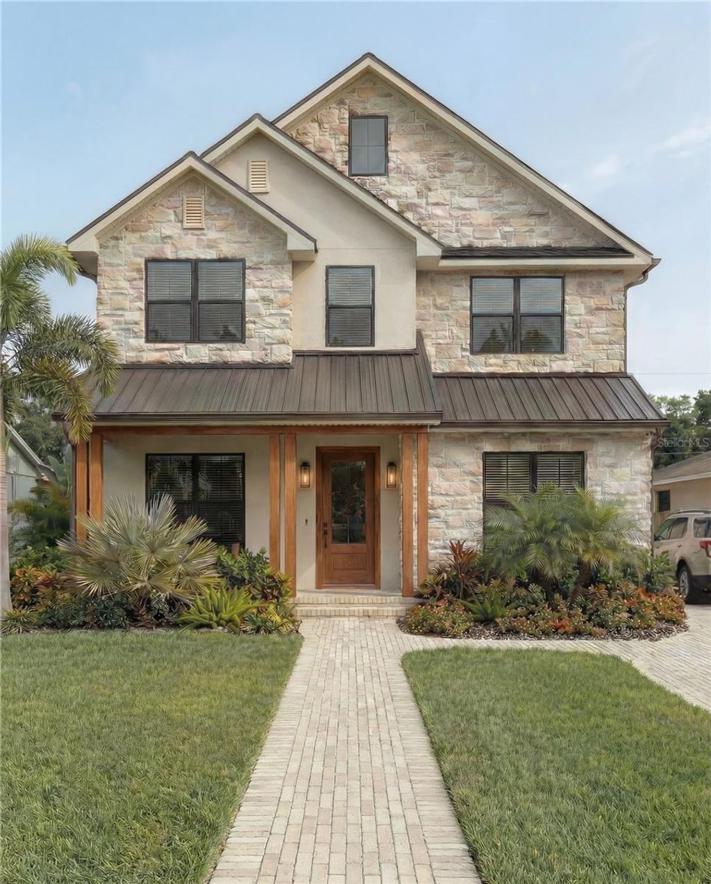 Photo of 924 47th Avenue N, St Petersburg, FL 33703 (MLS # TB8450822)