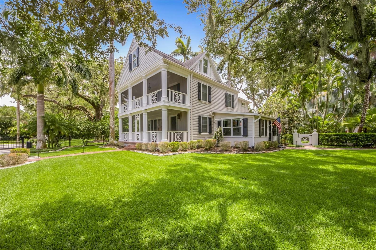 BRADEN COURT - Residential