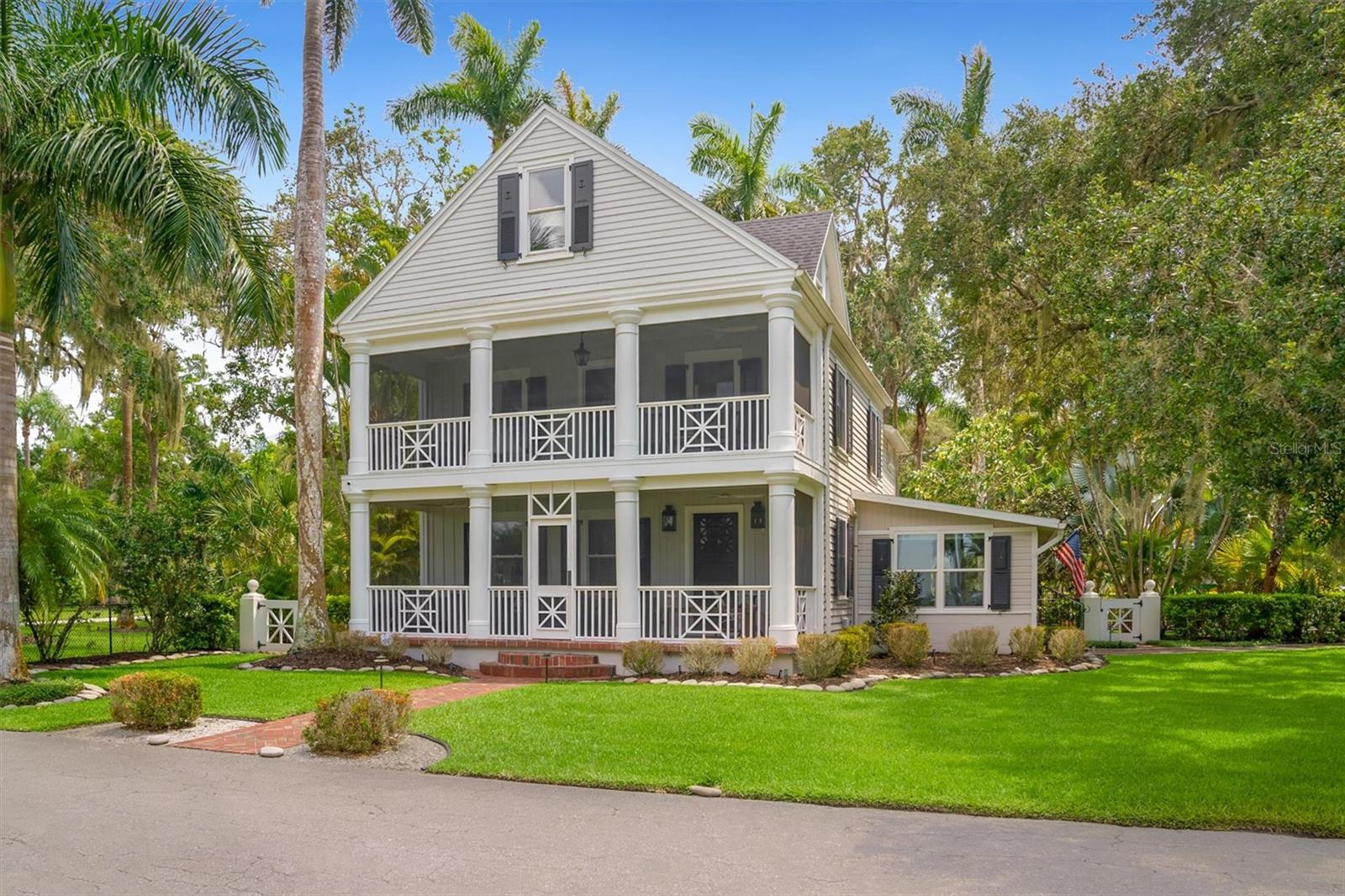 BRADEN COURT - Residential