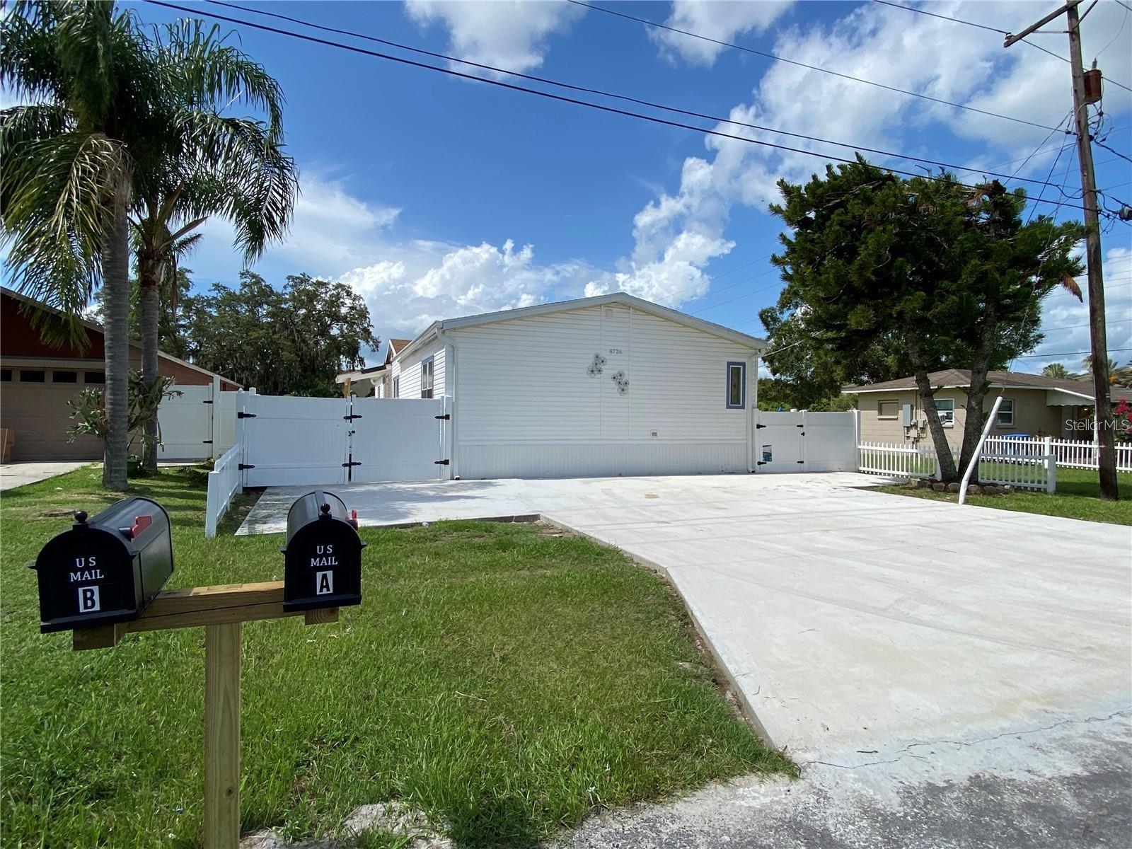 8726 MAYFLOWER ROAD 2