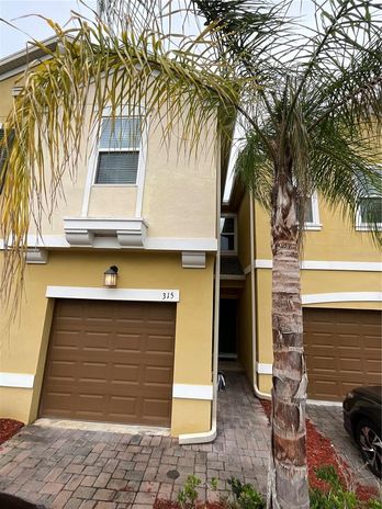 Townhouse at 315 MUSCOGEE LANE