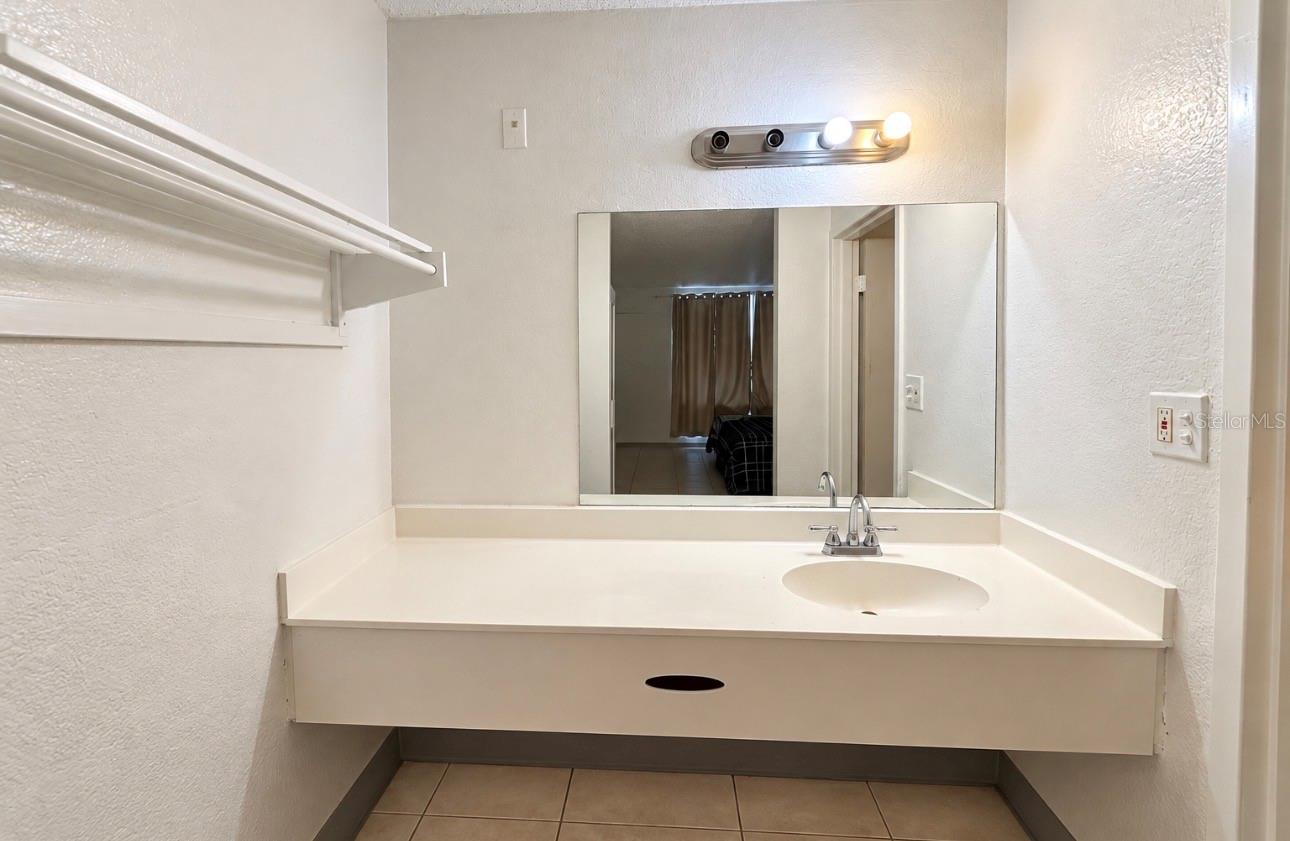 7900 S ORANGE BLOSSOM TRAIL 2002