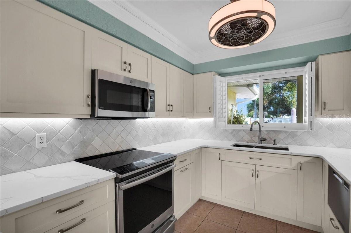 LAUREL VILLA - Residential