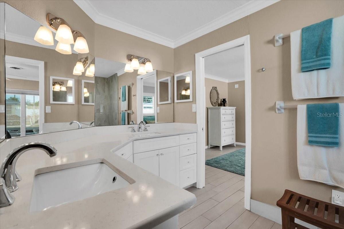 LAUREL VILLA - Residential