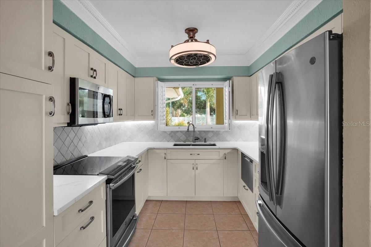 LAUREL VILLA - Residential