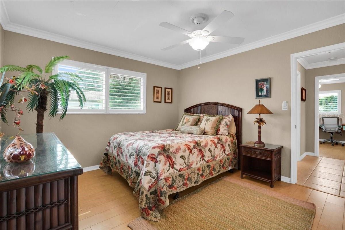 LAUREL VILLA - Residential