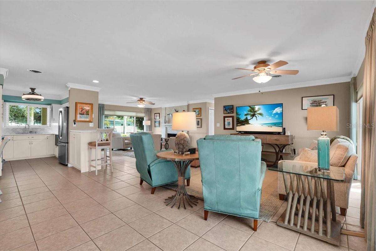 LAUREL VILLA - Residential